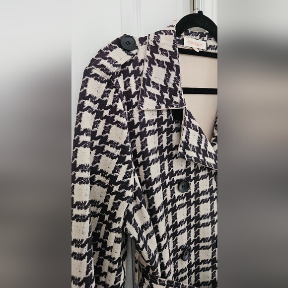 Solitaire Black and Cream Houndstooth Long Sleeve Coat - Picture 3 of 5